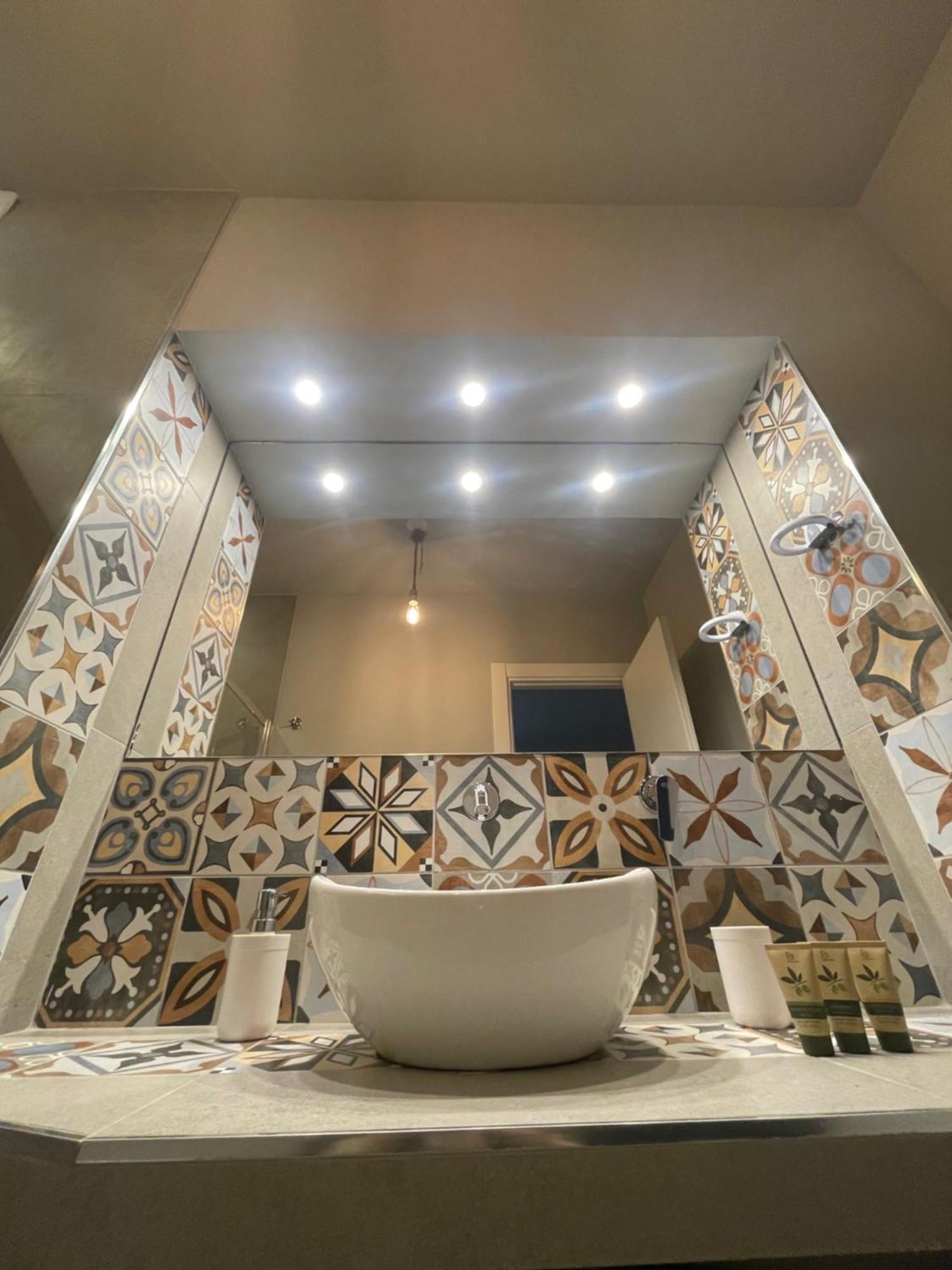 D'Angio Rooms-Manfredi Homes&Villas มันเฟรโดเนีย ภายนอก รูปภาพ
