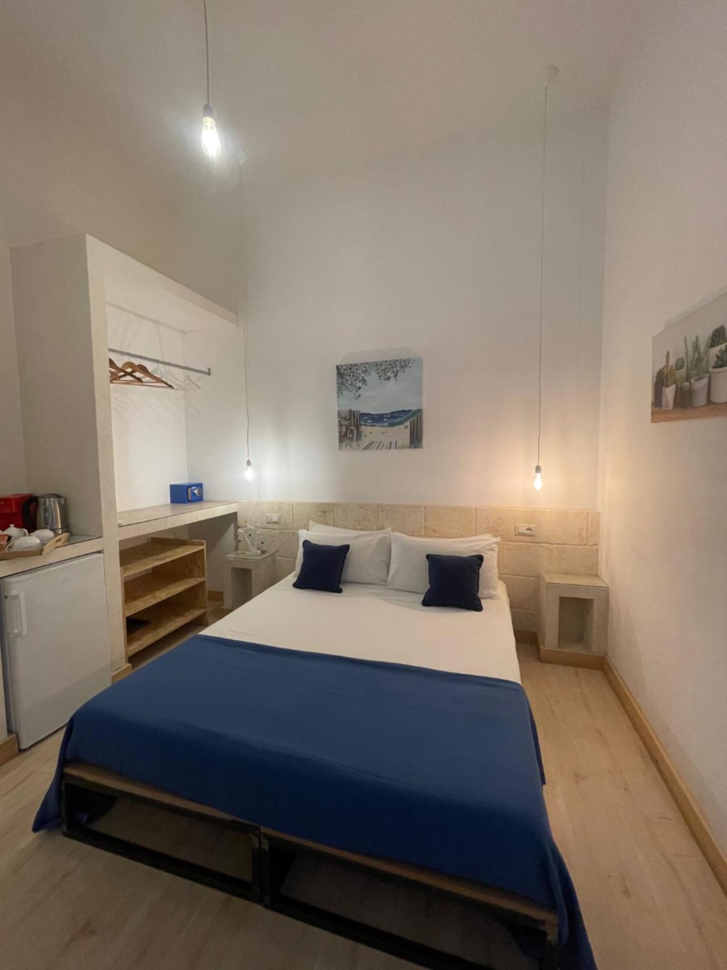 D'Angio Rooms-Manfredi Homes&Villas มันเฟรโดเนีย ภายนอก รูปภาพ
