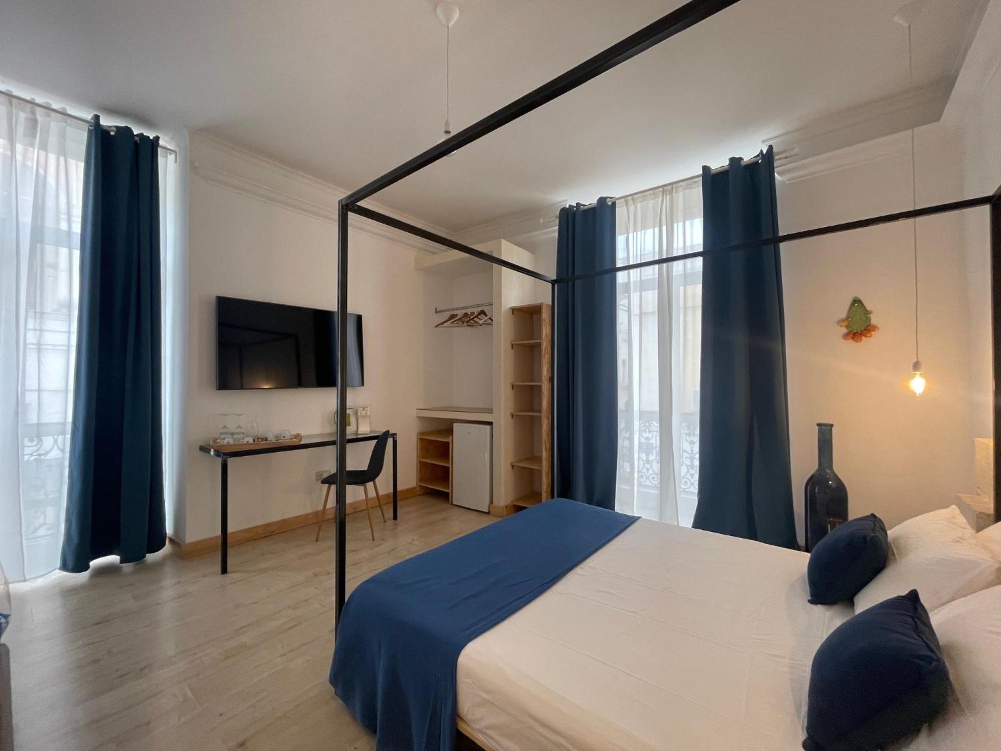 D'Angio Rooms-Manfredi Homes&Villas มันเฟรโดเนีย ภายนอก รูปภาพ