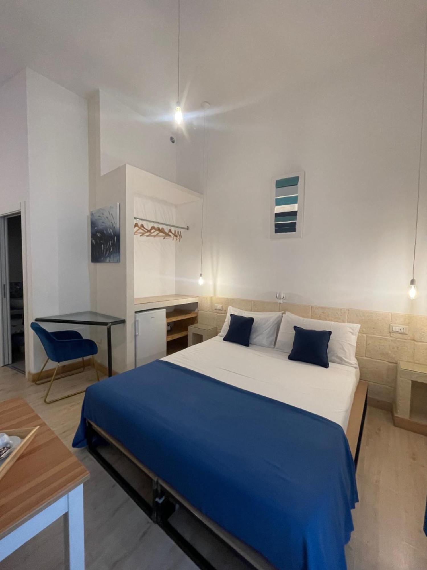 D'Angio Rooms-Manfredi Homes&Villas มันเฟรโดเนีย ภายนอก รูปภาพ