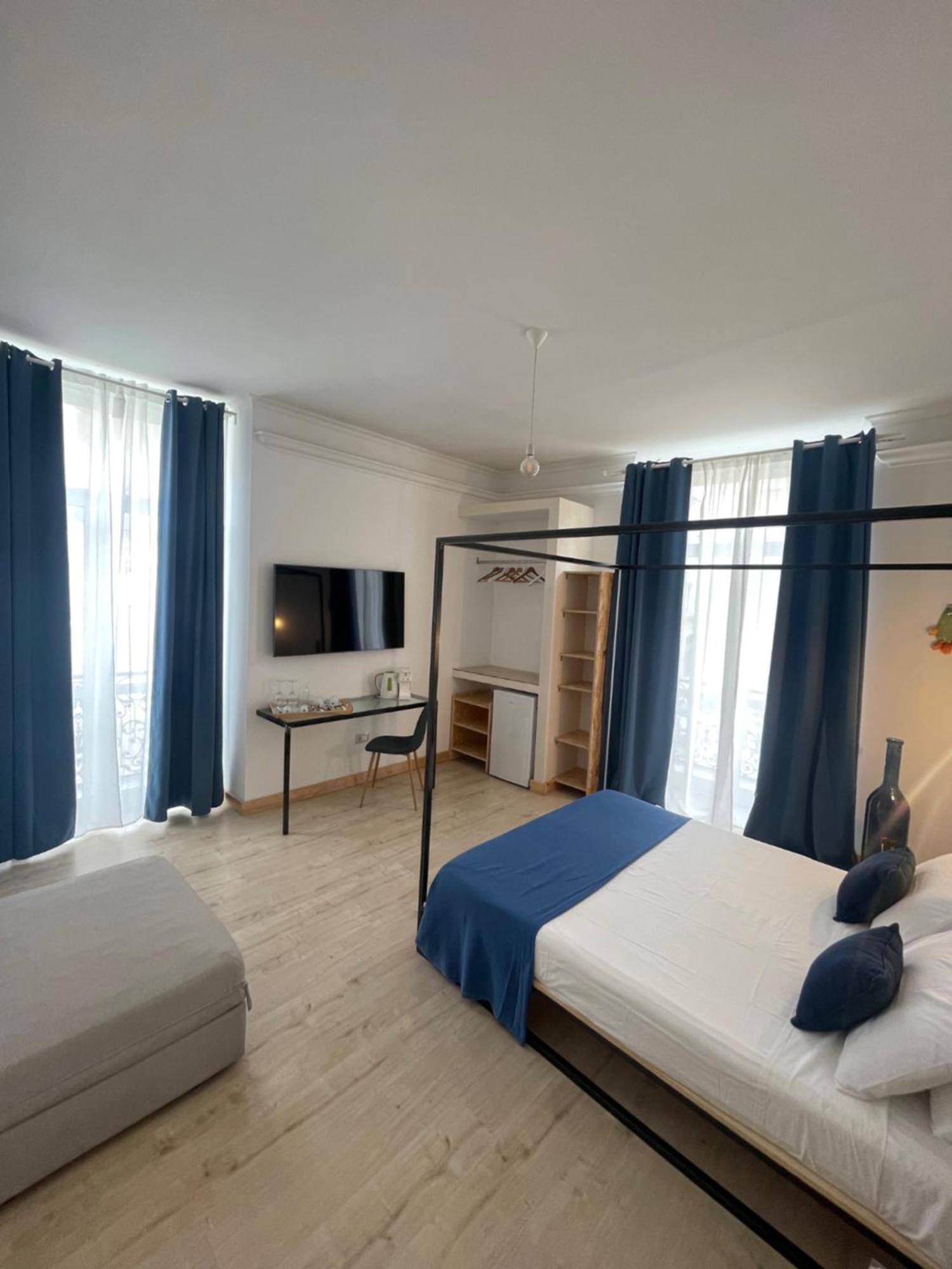 D'Angio Rooms-Manfredi Homes&Villas มันเฟรโดเนีย ภายนอก รูปภาพ