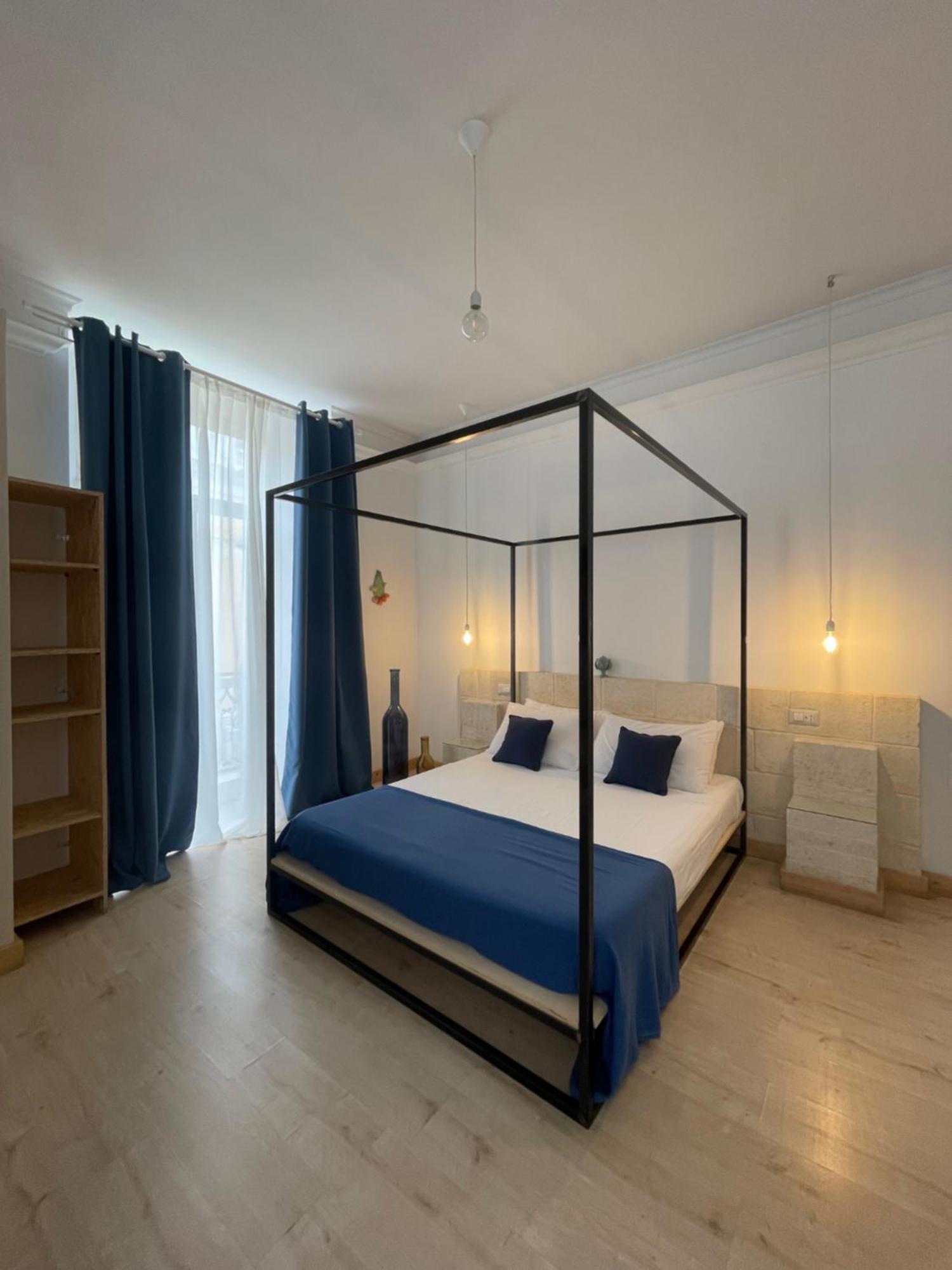 D'Angio Rooms-Manfredi Homes&Villas มันเฟรโดเนีย ภายนอก รูปภาพ